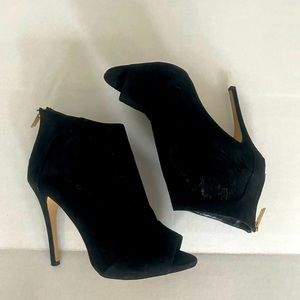 Aldo lace peep toe booties 9.5